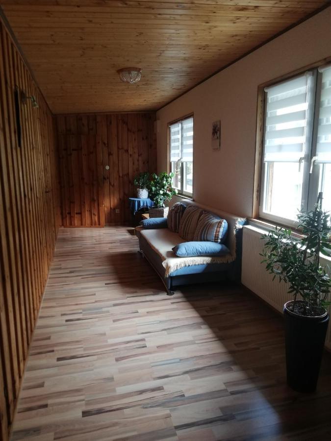 Fewo An Der Klosterruine Paulinzella Mit Kostenfreien Parkplatz Und Wlan Екстериор снимка